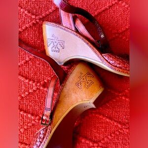 Vintage Arizona 70’s Thunderbird Leather Wedges